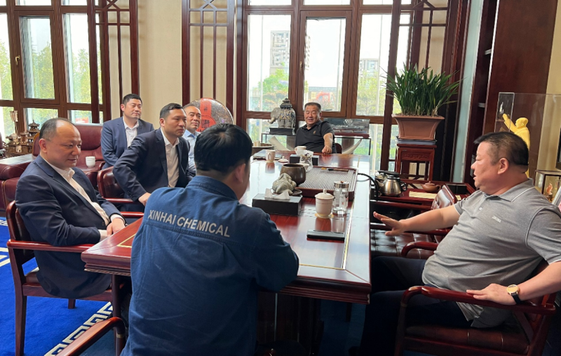 周鴻拜訪河北鑫?？毓杉瘓F有限公司董事長詹國海