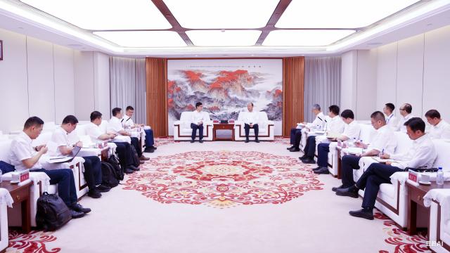 莫鼎革會見杭氧集團黨委書記、董事長鄭偉