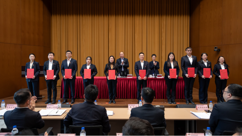 四化建兩人獲集團(tuán)公司宣傳思想品牌文化群團(tuán)工作表彰